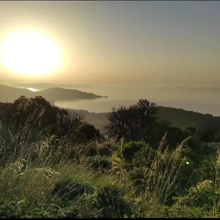 Chez Virginie Et Laurent Lägenhet