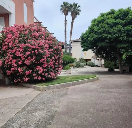 Chez Virginie Et Laurent Lägenhet